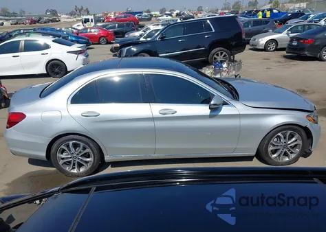 2018 Mercedes-Benz C 300 из США, поврежденный, VIN WDDWF4JB0JR403995